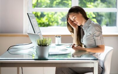 Blood Sugar Stability in Midlife: Why Your Energy, Cravings and Metabolism Feel Off (and What to Do About It)